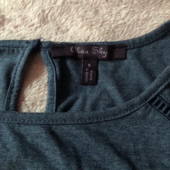 New with tags, detailed peasant style top - Picture 4 of 6